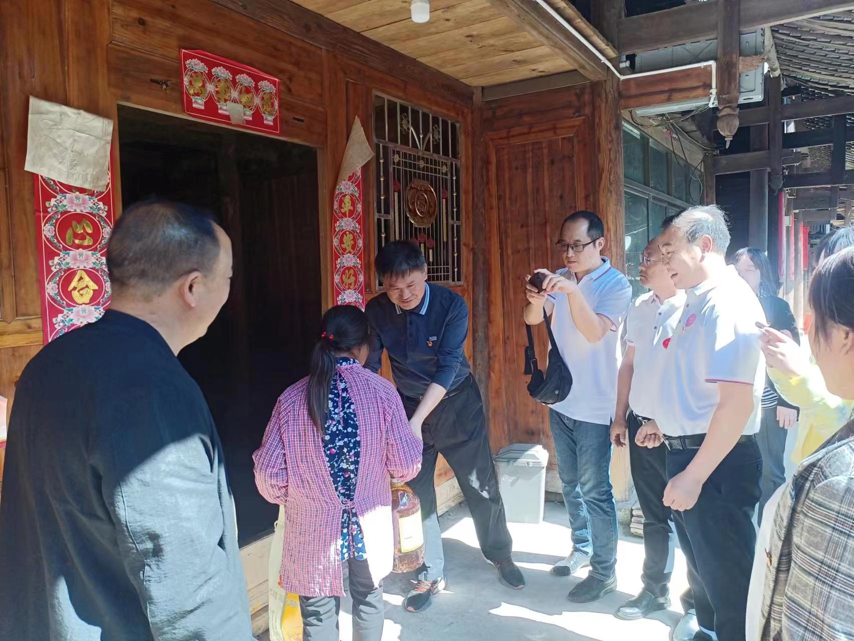 海利集团,长沙杀虫剂,长沙光气衍生物,长沙氨基酸保护剂,长沙锂离子电池材料 海利集团,长沙杀虫剂,长沙光气衍生物,长沙氨基酸保护剂,长沙锂离子电池材料